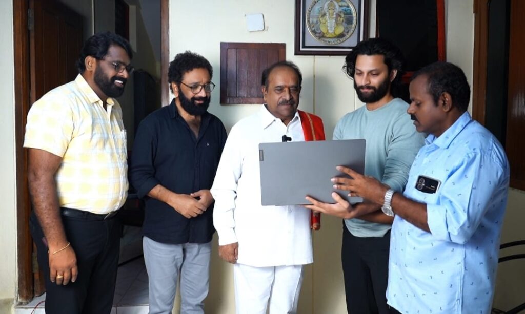 పాటకు  పచ్చజెండా  ఊపిన  ఎర్రక్షరాల  పరుచూరి Telugu News