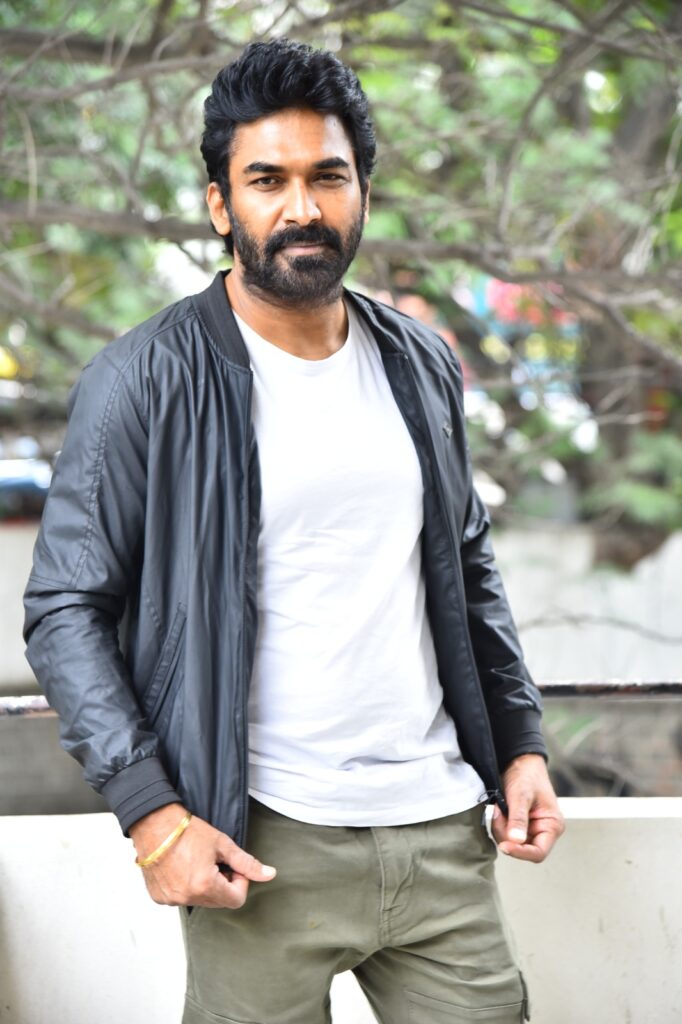 “ది 100”  ఫ్యామిలీ అంతా కలసి చూడదగ్గ సినిమా: హీరో ఆర్కే సాగర్ Telugu News