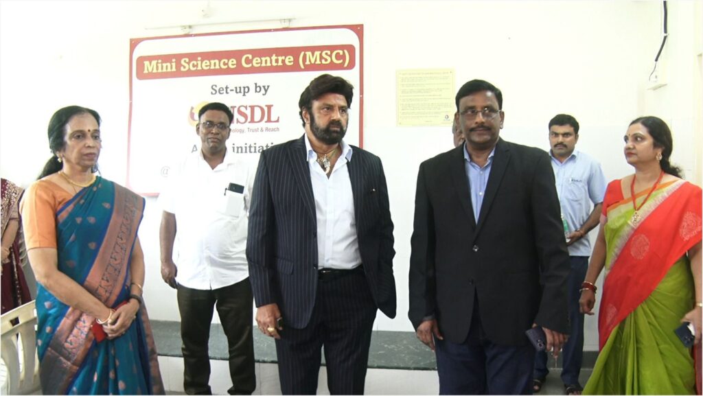 ముంబైలో ఆంధ్ర ఎడ్యుకేషన్ సొసైటీ స్కూల్‌ను సందర్శించిన నందమూరి బాలకృష్ణ గారు Telugu News