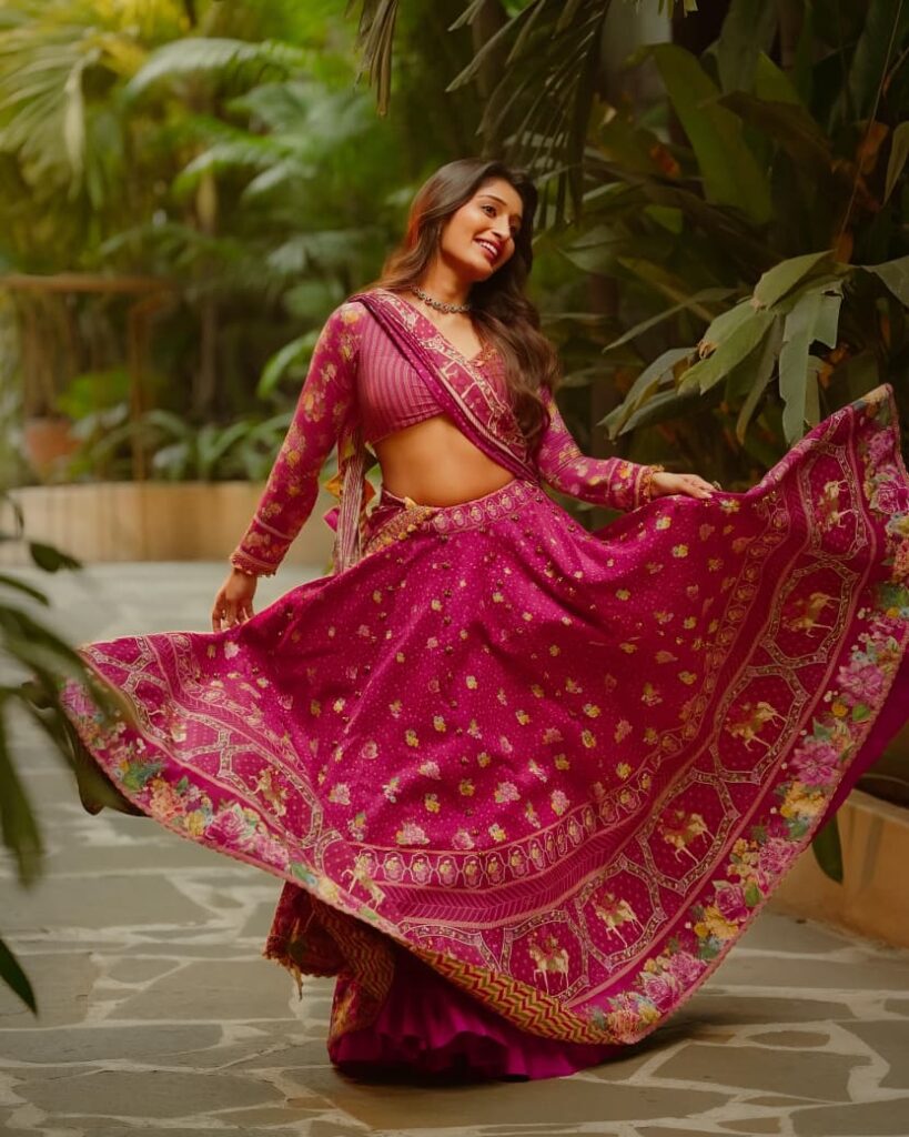 There’s gorgeous… and then there’s @JustNiharikaNm gorgeous! Telugu News