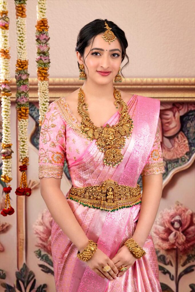 కౌశిక్ గోల్డ్ & డైమండ్స్ ప్రచారకర్తగా జాన్వి స్వరూప్ ఘట్టమనేని Telugu News