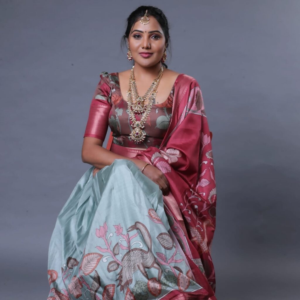 అందం,అభిన‌యంతో ఆకట్టుకుంటున్న నటి పోతన హేమ Telugu News