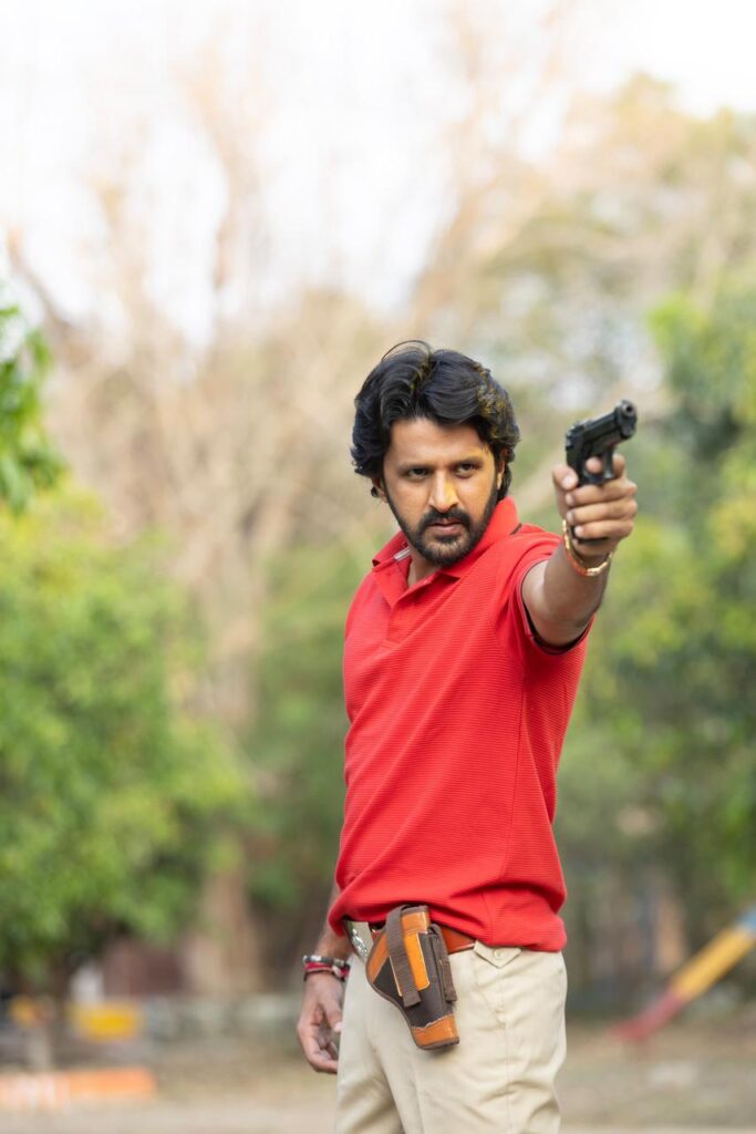 యాక్షన్ క్రైమ్ థ్రిల్లర్ “బ్లడ్ రోజస్” ఫిబ్రవరి 6న థియేటర్స్ లో విడుదల !!! Telugu News