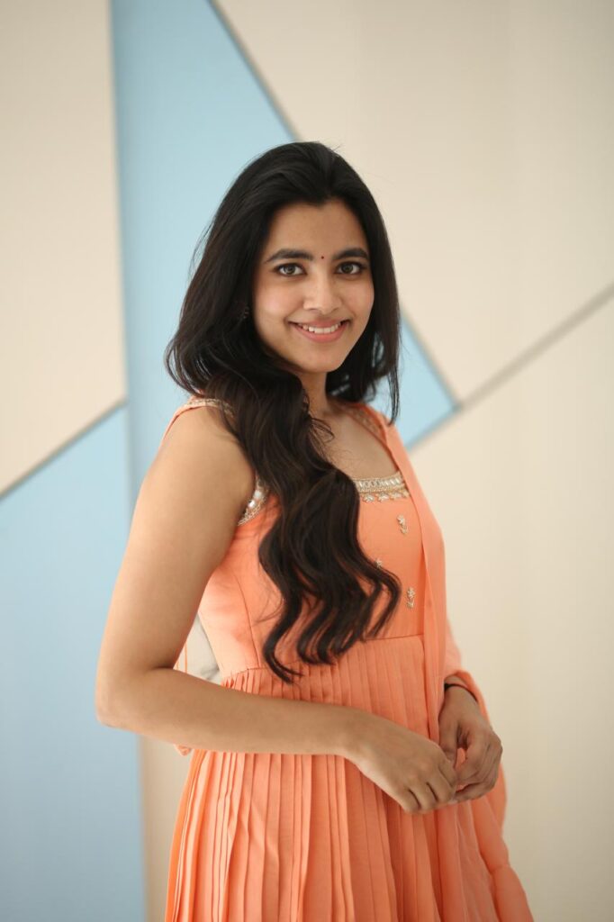 ‘హే బలవంత్‌’ తో ఆడియన్స్ ఫుల్‌ ఎంటర్‌టైన్‌ అవుతారు: శివానీ నగరం Telugu News