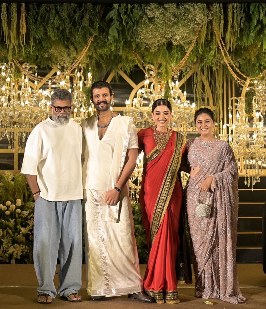 అట్టహాసంగా విజయ్‌ దేవరకొండ- రష్మిక వెడ్డింగ్‌ రిసెప్షన్‌ Telugu News