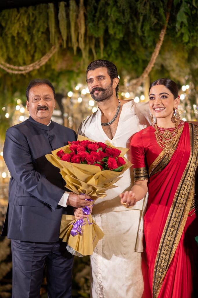 అట్టహాసంగా విజయ్‌ దేవరకొండ- రష్మిక వెడ్డింగ్‌ రిసెప్షన్‌ Telugu News