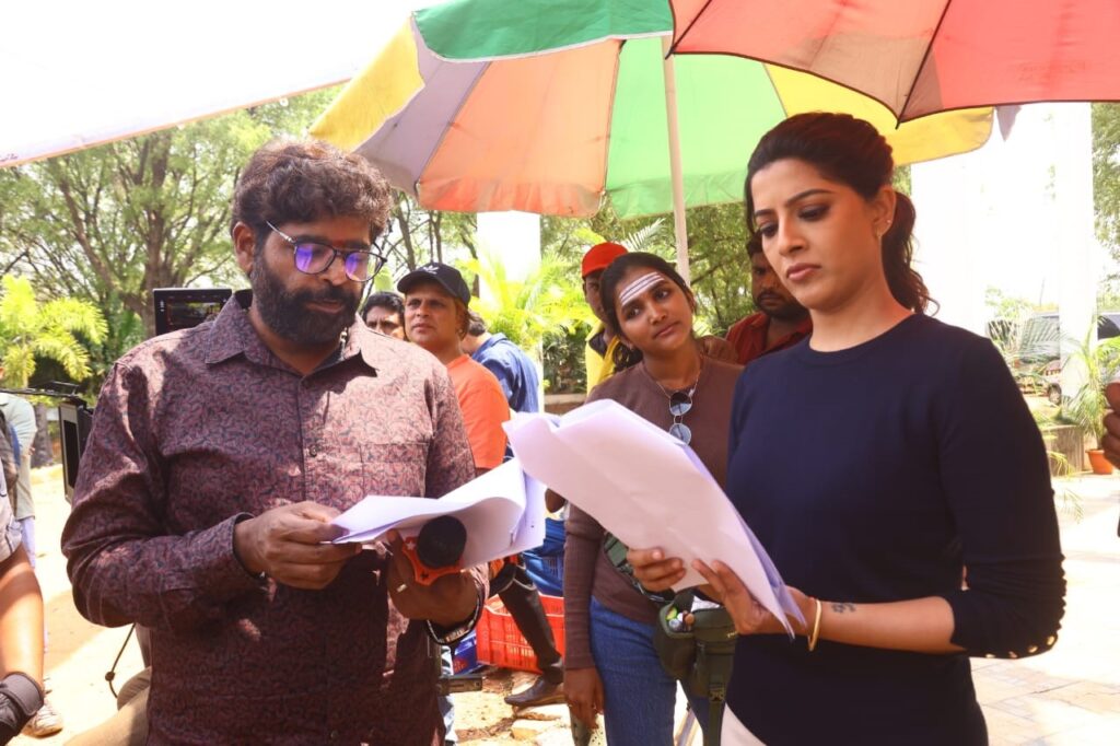 ‘పోలీస్ కంప్లైంట్’లో వరలక్ష్మి శరత్ కుమార్ – నవీన్ చంద్ర జంట‌పై ల‌వ్ సాంగ్ Telugu News
