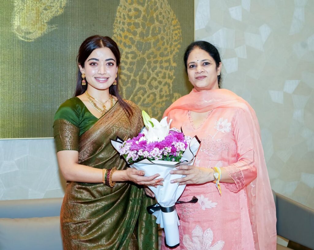 సీఎం రేవంత్ రెడ్డిని కలిసిన రష్మిక మందన్న.. రిసెప్షన్‌కి ఆహ్వానం.. Telugu News