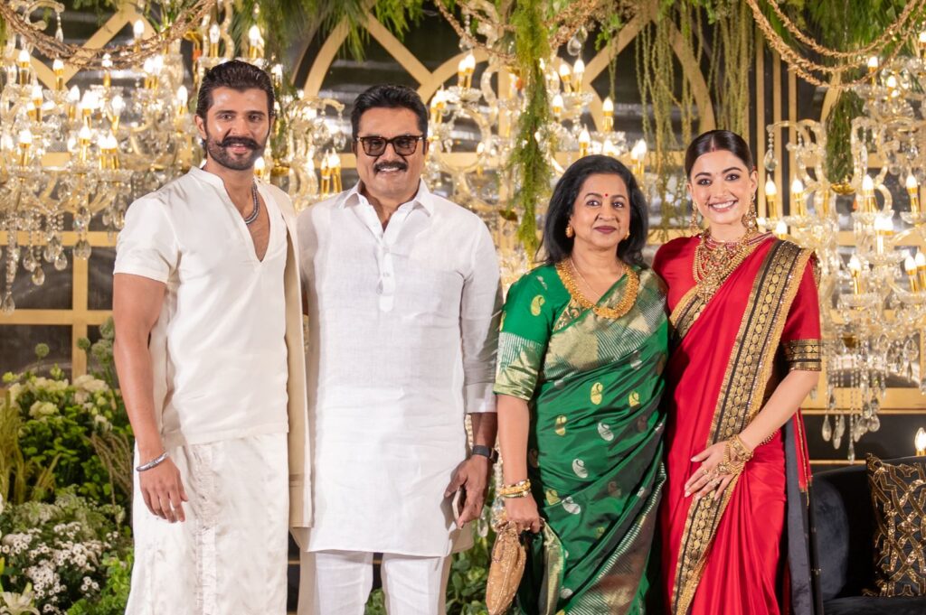 అట్టహాసంగా విజయ్‌ దేవరకొండ- రష్మిక వెడ్డింగ్‌ రిసెప్షన్‌ Telugu News