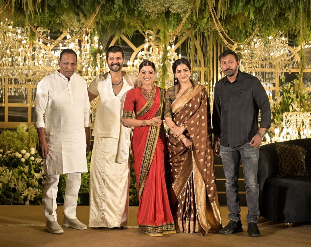 అట్టహాసంగా విజయ్‌ దేవరకొండ- రష్మిక వెడ్డింగ్‌ రిసెప్షన్‌ Telugu News