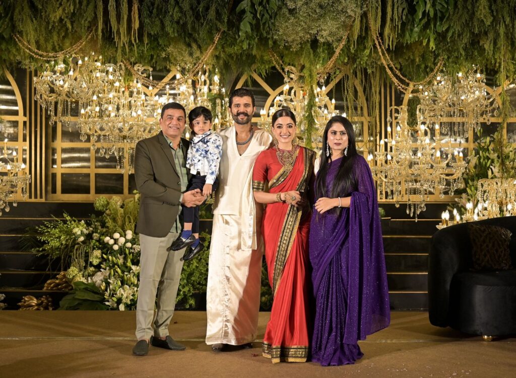 అట్టహాసంగా విజయ్‌ దేవరకొండ- రష్మిక వెడ్డింగ్‌ రిసెప్షన్‌ Telugu News