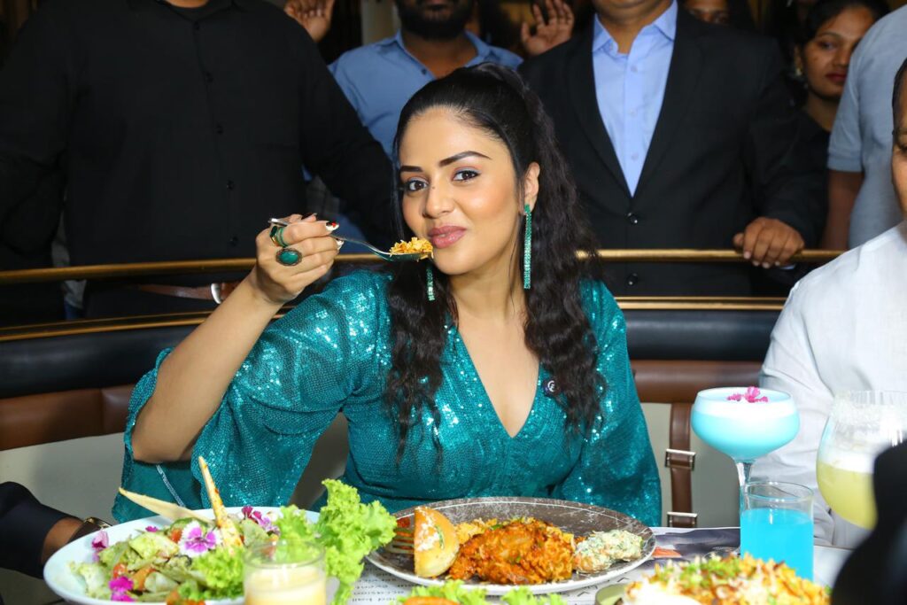 యాంకర్ శ్రీముఖి ‘ఫుర్సత్’ రెస్టారెంట్‌తో హాస్పిటాలిటీలోకి ఎంట్రీ Telugu News