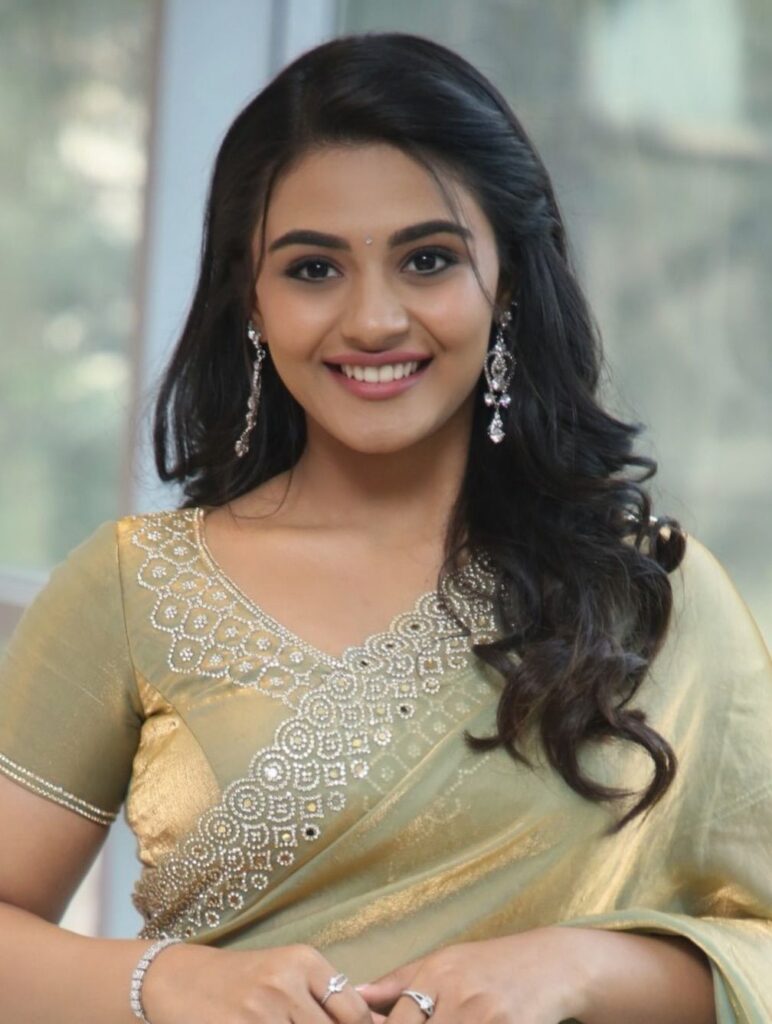 వరుస హిట్లతో క్రేజీ హీరోయిన్ గా దూసుకుపోతున్న నయన్ సారిక! Telugu News