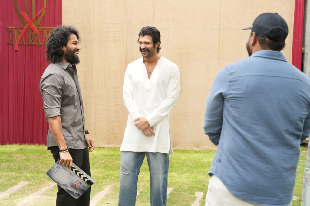 నాని క్లాప్ తో  విజయ్ దేవరకొండ సినిమా ప్రారంభం Telugu News
