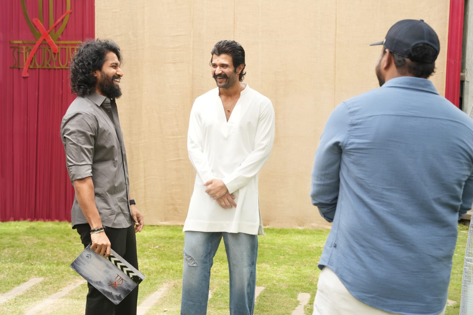 నాని క్లాప్ తో విజయ్ దేవరకొండ సినిమా ప్రారంభం Telugu News