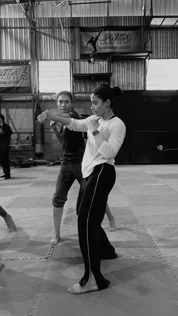 మైసా’ కోసం బ్యాంకాక్‌లో రోజూ 8 గంటల శిక్షణ తీసుకుంటున్న రష్మిక మందన్న Telugu News