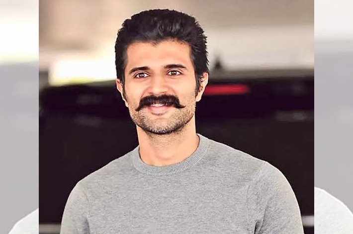 జన నాయగన్ సినిమా లీక్  ఆగ్రహం తెప్పిస్తోంది – హీరో విజయ్ దేవరకొండ Telugu News