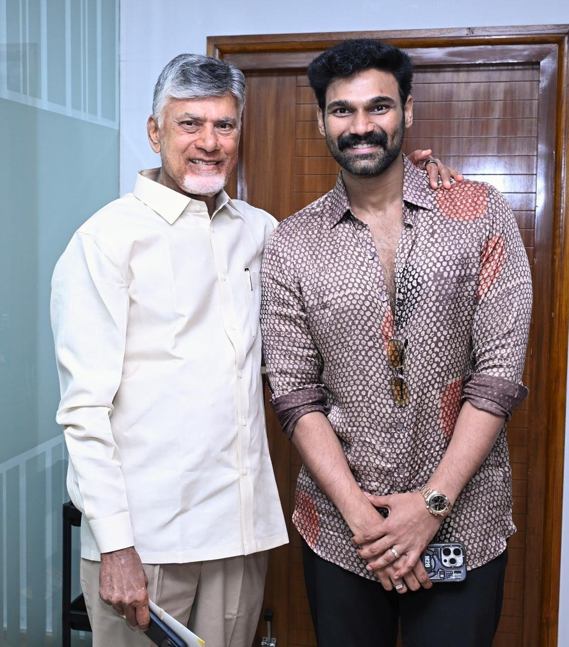 చంద్రబాబుని వివాహానికి ఆహ్వానించిన సాయి శ్రీనివాస్ Telugu News