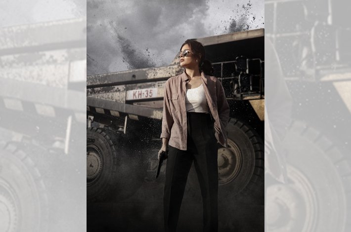 ‘ది బ్లాక్ గోల్డ్’  సంయుక్త పవర్‌ఫుల్ పోస్టర్  రిలీజ్ Telugu News