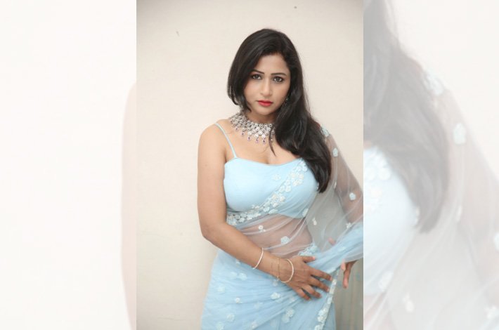 ‘బ్యూటీ విత్ బ్రెయిన్స్’ అనిపించుకోవడమే నా లక్ష్యం: హీరోయిన్ జో శర్మ Telugu News