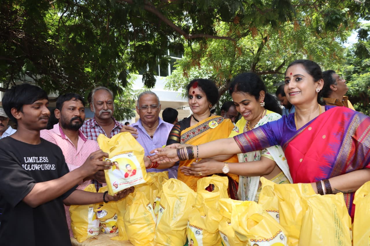 రామారావు 103వ జయంతి సందర్భంగా 1000 మందికి అన్నదానం Telugu News