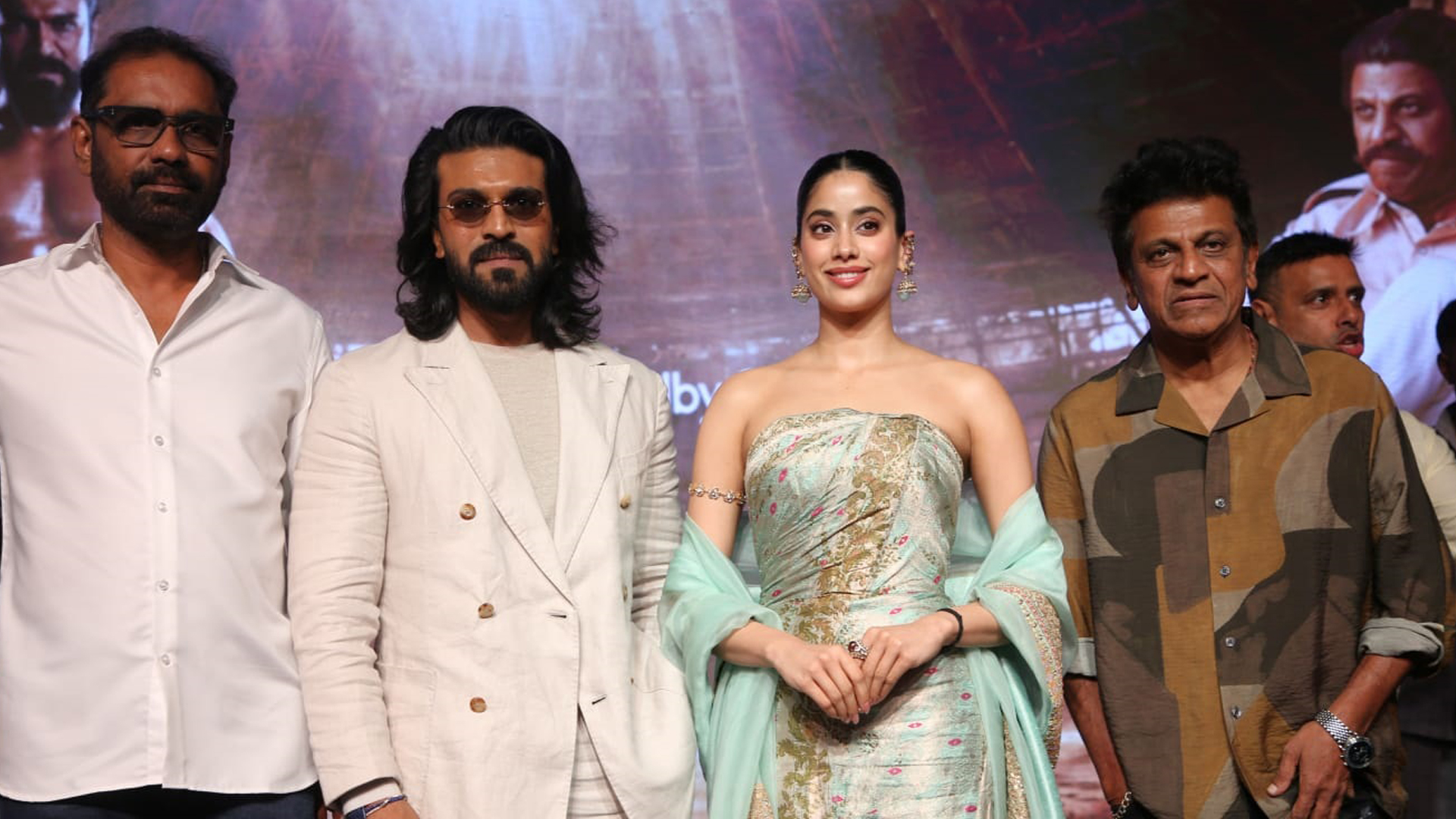 ‘పెద్ది’ వన్ ఆఫ్ ది బెస్ట్ ఫిల్మ్స్ అవుతుంది:  బెంగళూరు  ప్రెస్ మీట్ లో రామ్ చరణ్ Telugu News