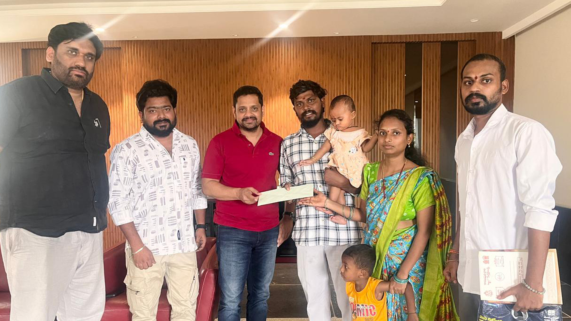 చిన్నారి నక్షిత వైద్యం కోసం అండగా నిలిచిన అల్లు అర్జున్ ఫ్యాన్స్ అసోసియేషన్ Telugu News