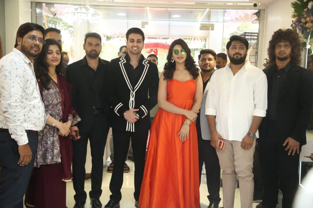 నటి వర్ష చేతుల మీదుగా బాచుపల్లిలో ‘హబీబ్స్’ న్యూ ప్రీమియం సెలూన్‌ ప్రారంభం Telugu News