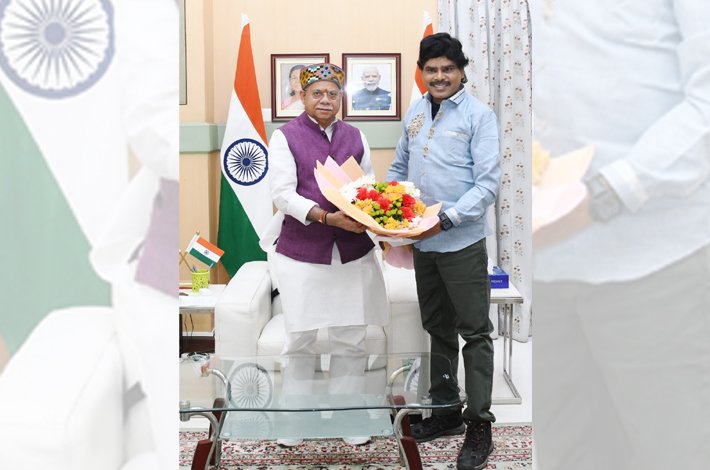 తెలంగాణ గవర్నర్ శివ్ ప్రతాప్ శుక్లాకు రూ.4 లక్షల చెక్కును అందించిన హీరో కృష్ణసాయి Telugu News