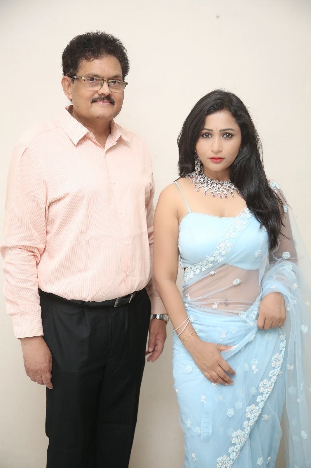 ఘనంగా   ‘M4M’ ప్రీ రిలీజ్ వేడుక Telugu News
