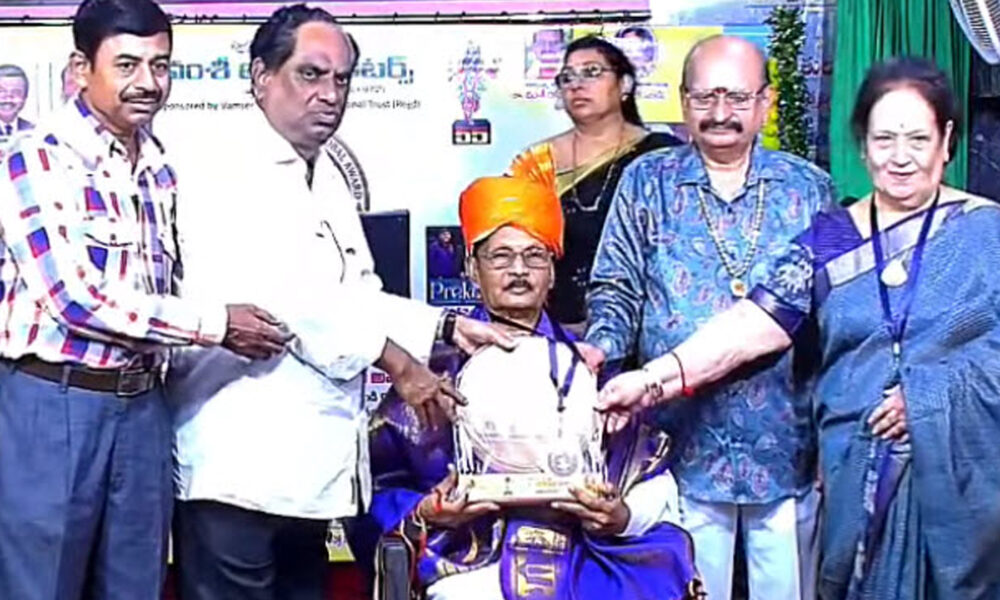 భగీరథకు వంశీ ఎన్ .టి .ఆర్. మహానంది గ్లోబల్ అవార్డు Telugu News