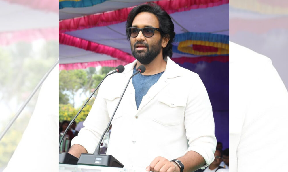 దర్శక రత్న దాసరి నారాయణరావు గారి స్మారక స్థలాన్ని శుభ్ర పరిచిన విష్ణు మంచు టీం Telugu News