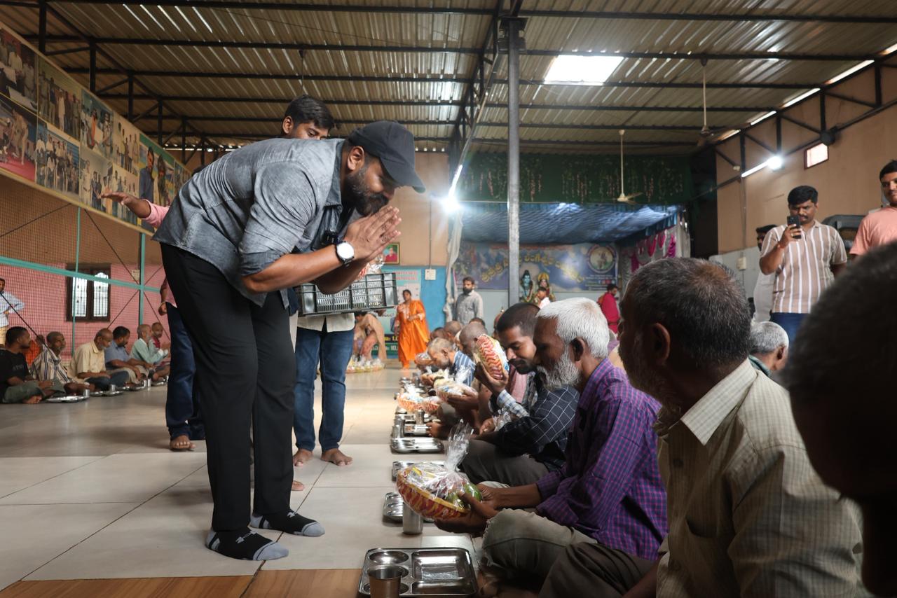 మాతృదేవోభవ ఆశ్రమాన్ని సందర్శించి మానవత్వం చాటిన మనోజ్ మంచు Telugu News