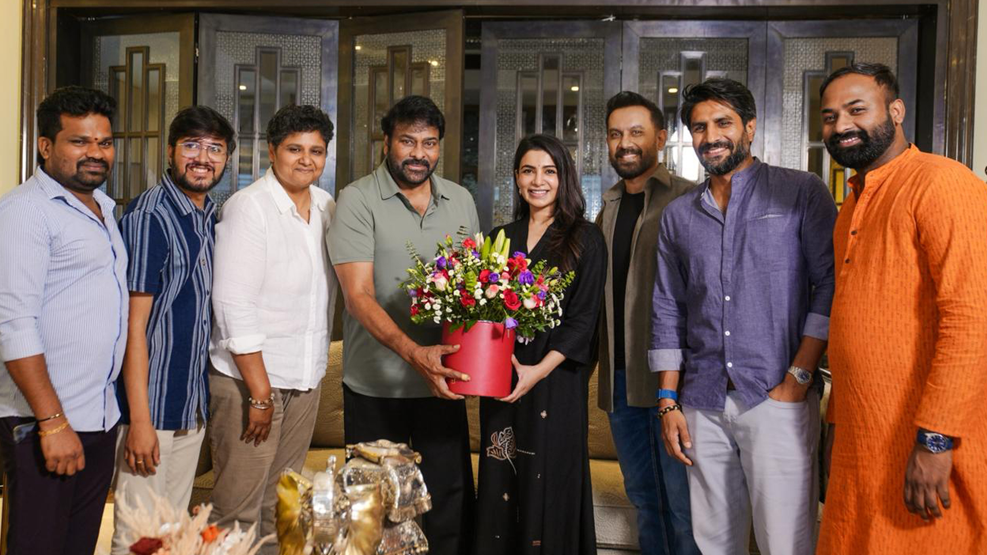 ‘మా ఇంటి బంగారం’ టీమ్‌ను అభినందించిన  చిరంజీవి,  సురేఖ‌ Telugu News