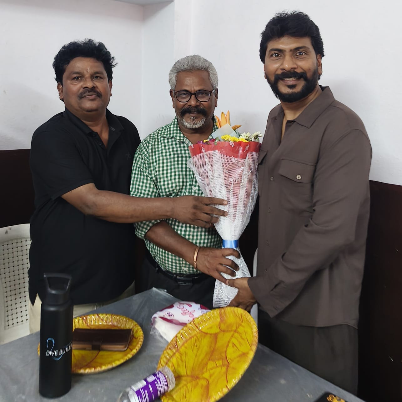 దర్శక, నిర్మాతలకు పుట్టిన రోజు శుభాకాంక్షలు తెలిపిన ఫిలింక్రిటిక్స్ అసోసియేషన్ Telugu News