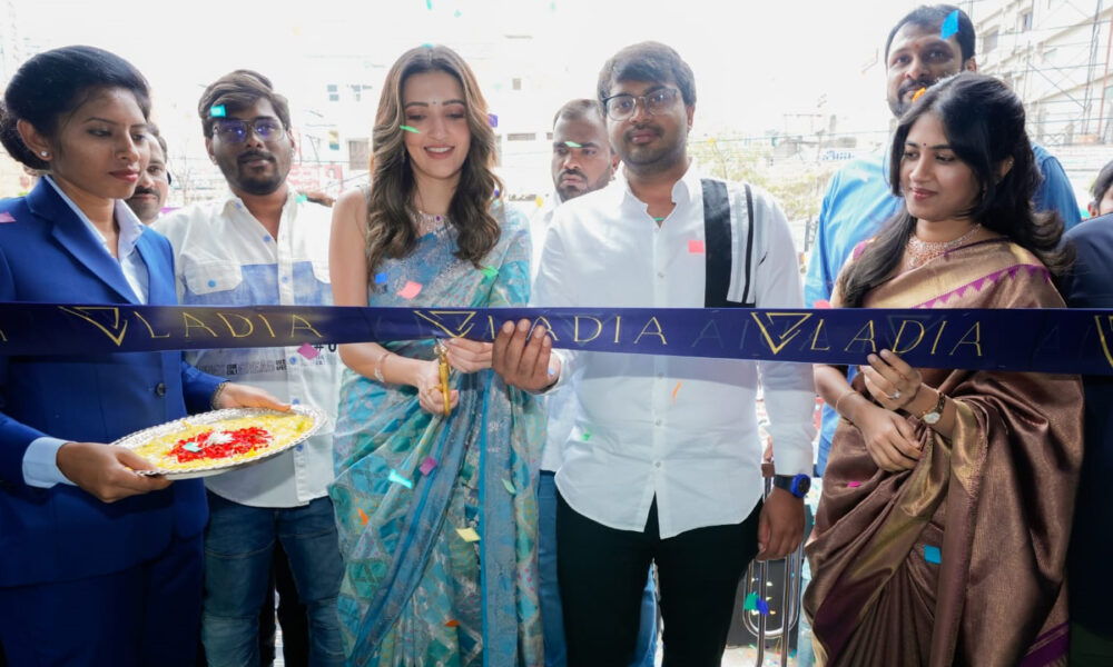 ఖమ్మంలో ప్రారంభమైన భారతదేశపు అతిపెద్ద ల్యాబ్-గ్రోన్ డైమండ్ జ్యువెలరీ స్టోర్ ‘లాడియా’ ఏడో షోరూమ్ Telugu News