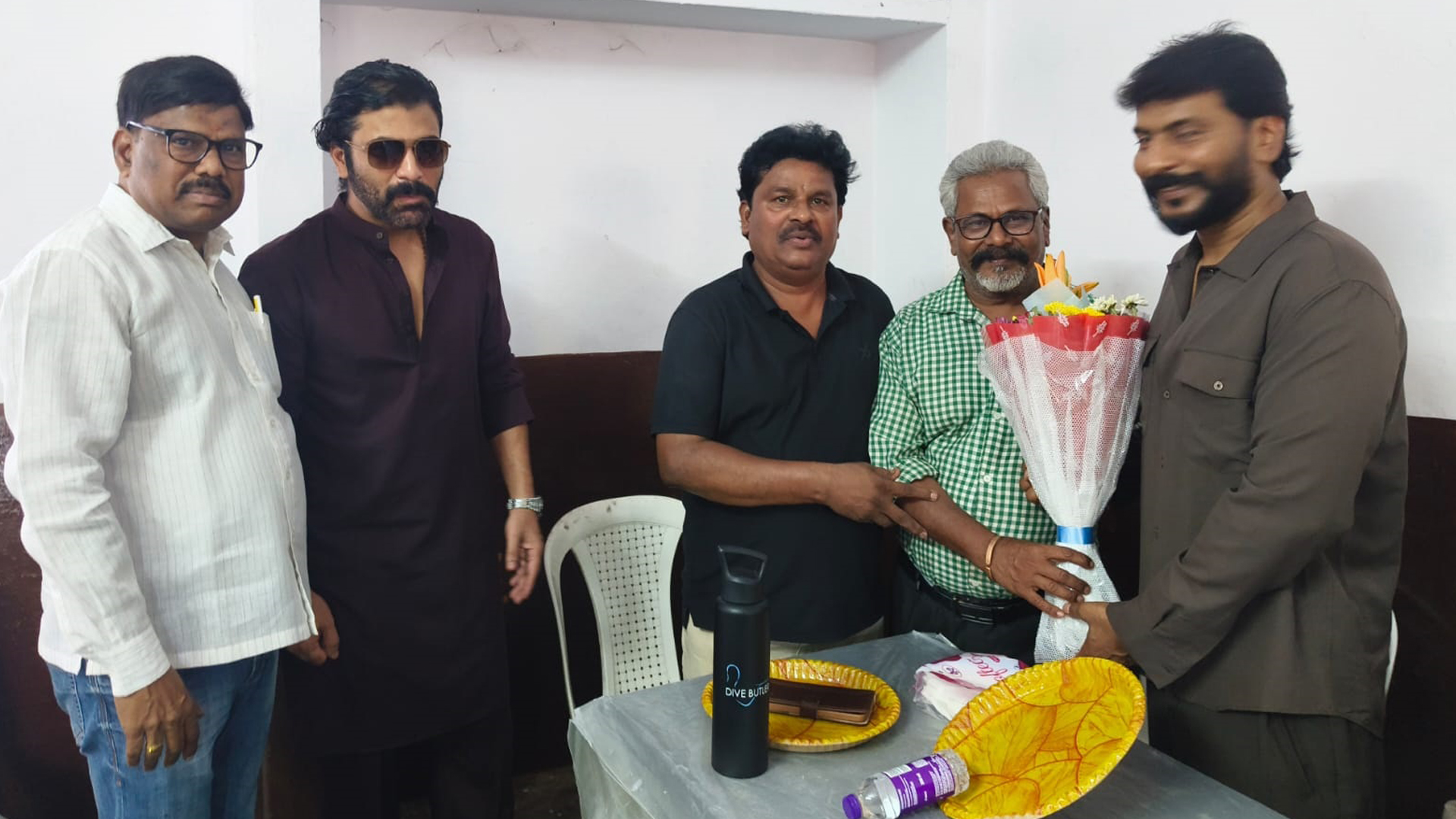 దర్శక, నిర్మాతలకు పుట్టిన రోజు శుభాకాంక్షలు తెలిపిన ఫిలింక్రిటిక్స్ అసోసియేషన్‌ Telugu News