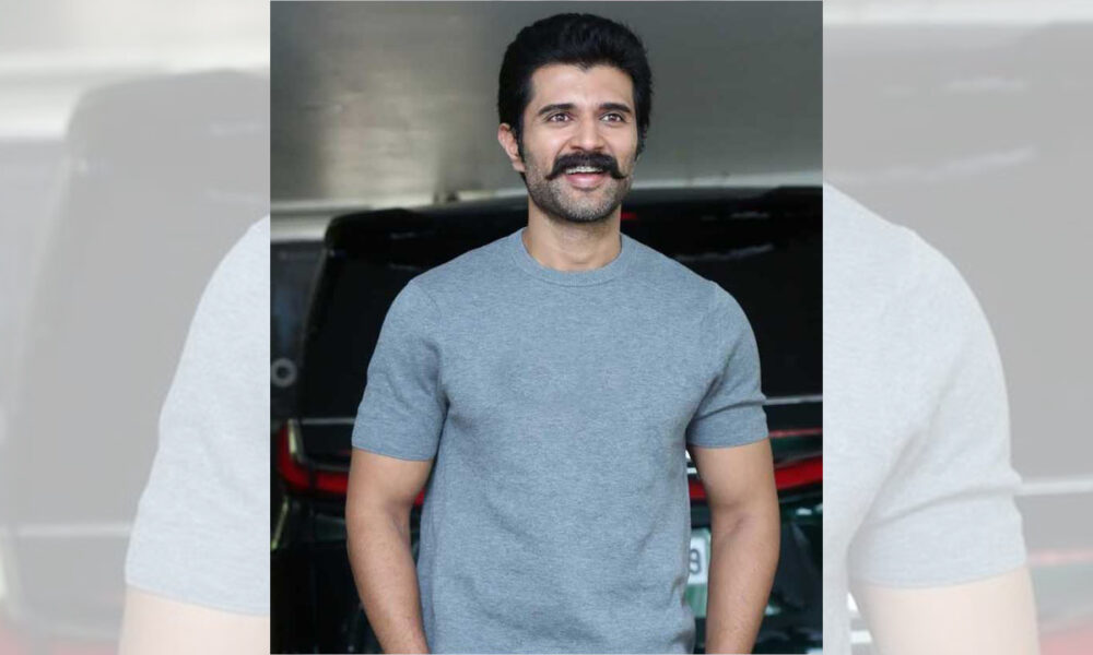 “దీవాన”   టీమ్ కు  బెస్ట్ విషెస్  అందించిన  హీరో విజయ్ దేవరకొండ Telugu News