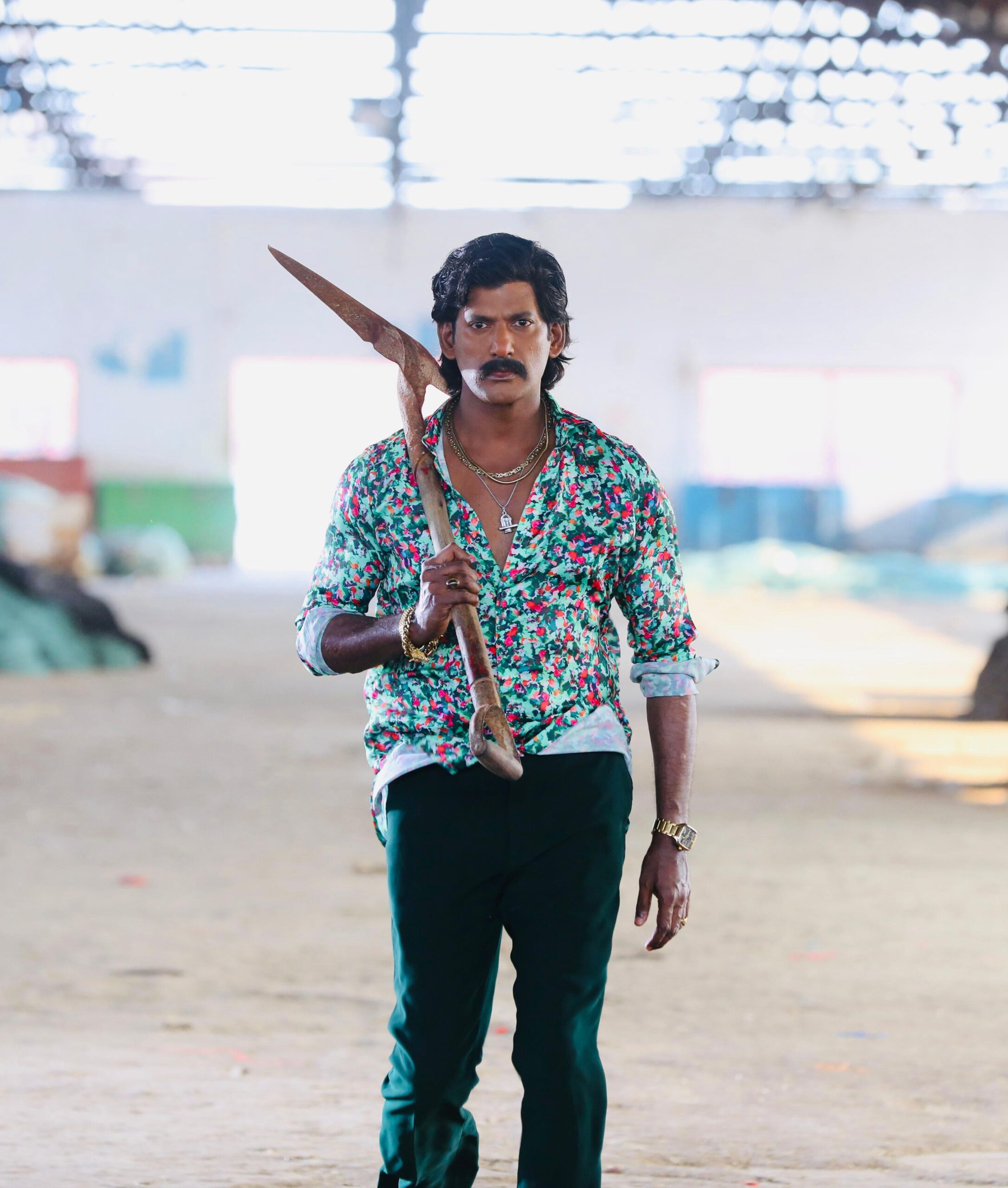 ‘మకుటం’ నుంచి విశాల్ పాడిన ‘రైజ్ ఆఫ్ లింగా’ పాట విడుదల Telugu News